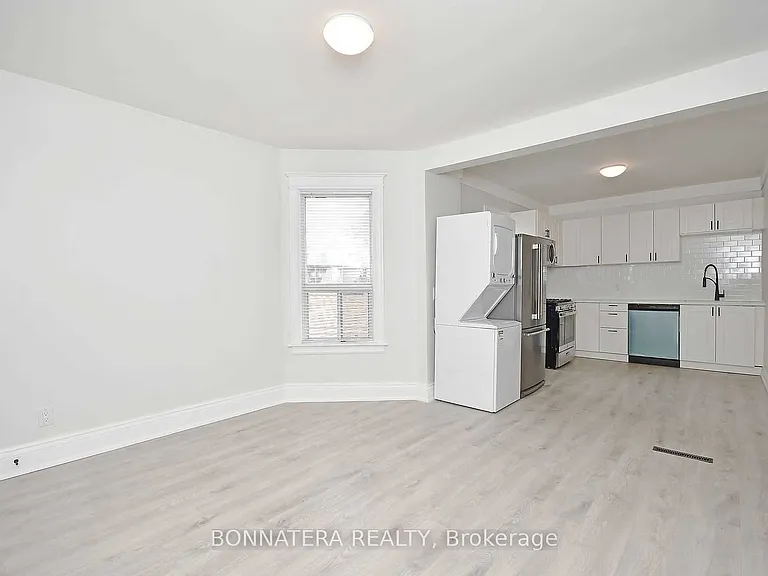 47 Emerald St N #UPPER — Photo 6