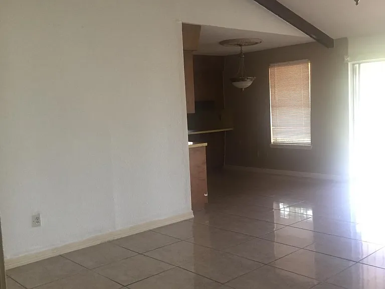 2nd Living Room