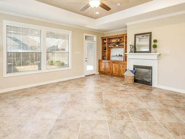 3922 Devrne Dr — Photo 8