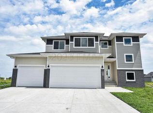 377 Carlsbad Ave, Mapleton, ND 58059