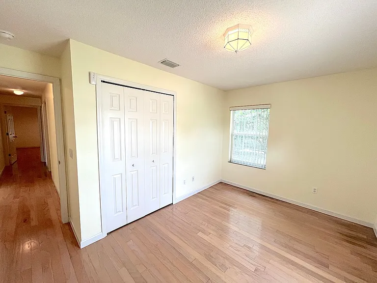 87 Rose Dr — Photo 41