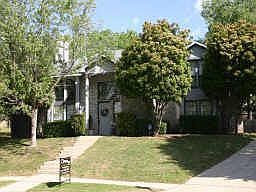 2704 Greenbriar Ct