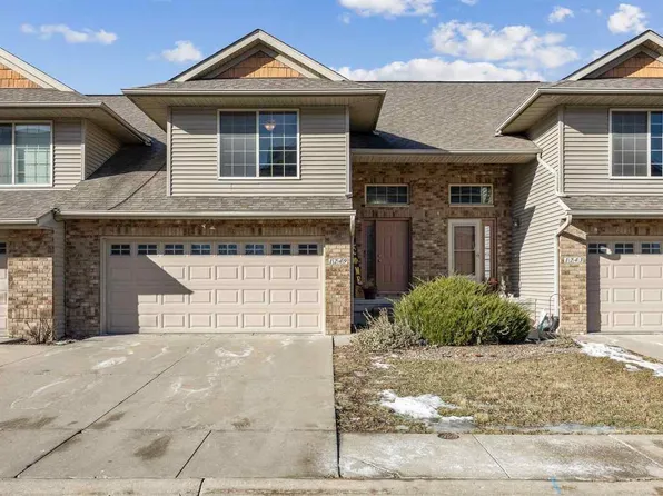1249 Nicholas Ln, North Liberty, IA 52317