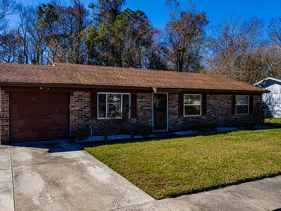 2nd image of 1472 Raven Dr S