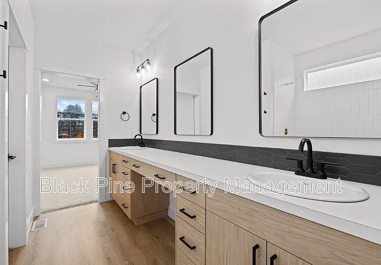 4642 N Maple Grove Rd — Photo 26