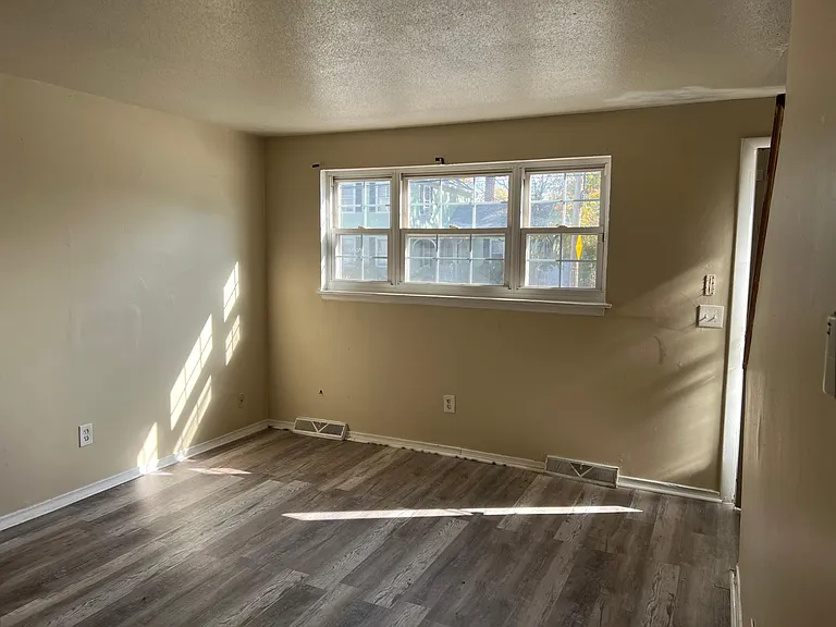 665 Garden St — Photo 21