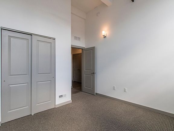 5th image of 130 W 5th Ave APT 201
