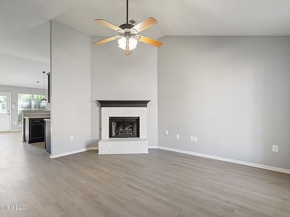 4th image of 7594 Lilly Dr