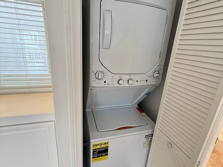 137 Topaz Ave #1/2 — Photo 8