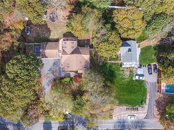 3rd image of 47 Border Dr