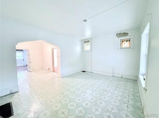 4176 Newport Ct, Saint Louis, MO 63116
