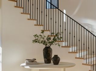 3940 Oeste Ave, Studio City, CA 91604