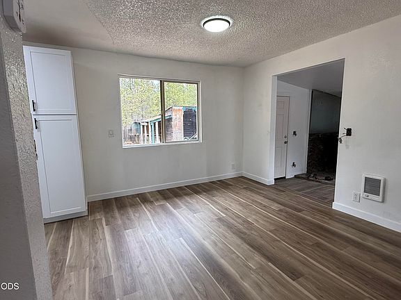 5th image of 15838 Pierce Rd