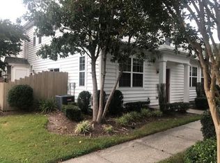 663 Lacy Oak Dr, Chesapeake, VA 23320