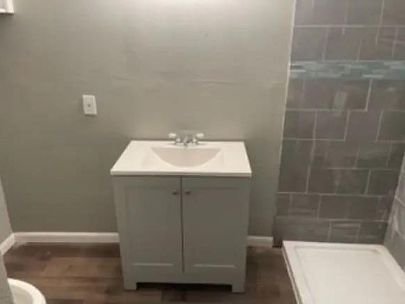 4th image of 105 Dooley St