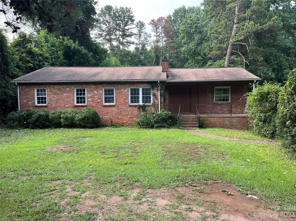 4018 Durham Ln, Charlotte, NC 28269