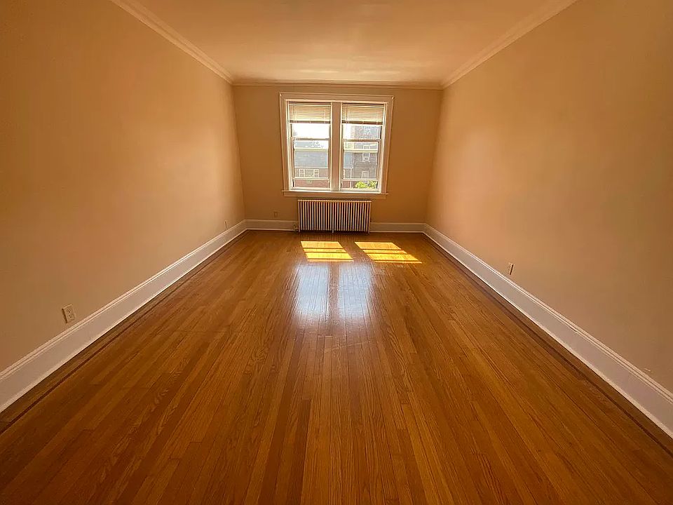 1st image of 14836 89th Ave #3J