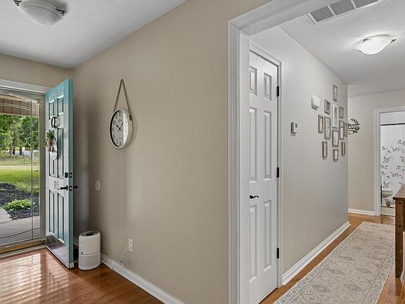 2nd image of 115 Deer Ridge Ct