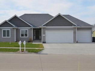 1105 Ridgewood Dr, Huxley, IA 50124