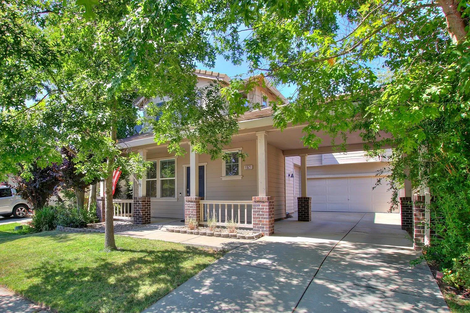 1521 Arcola Ave photo 1