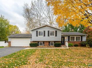 516 Cambridge Park N, Maumee, OH 43537