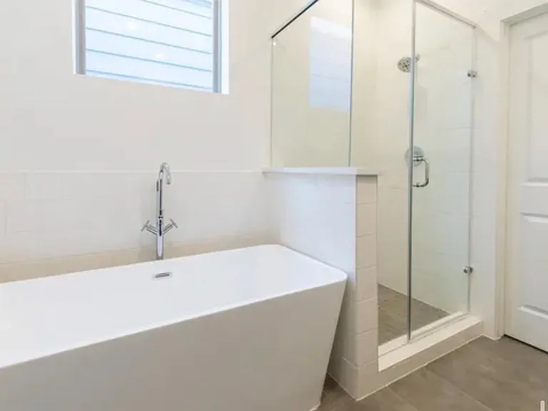 2208 McGowen St — Photo 18