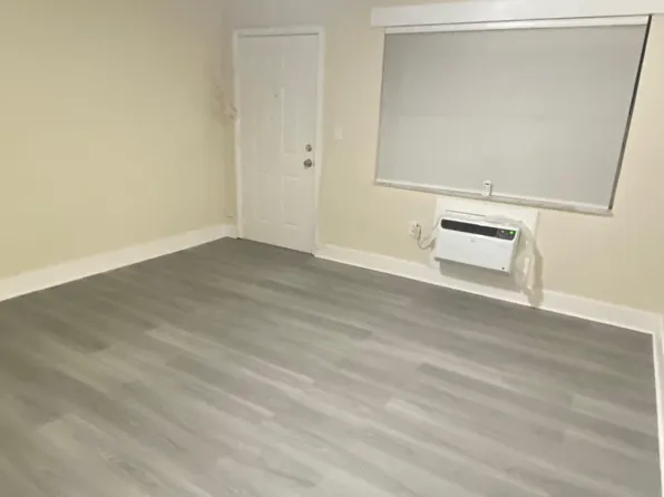 1891 NE 161st St #10, Miami, FL 33162