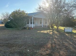 1975 Kendallwood Church Rd, Moultrie, GA 31768