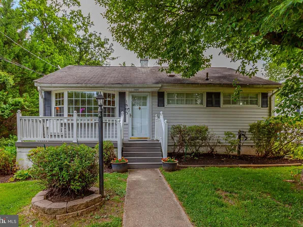1803 Crawford Dr, Rockville, MD 20851