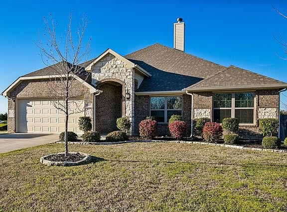 2nd image of 712 Colony Dr