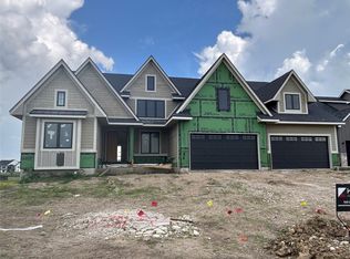 3837 NW 183rd St, Clive, IA 50325