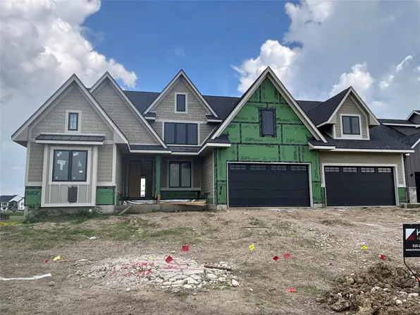 3837 NW 183rd St, Clive, IA 50325