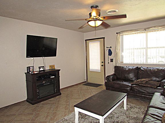 3rd image of 1005 Morton Ave