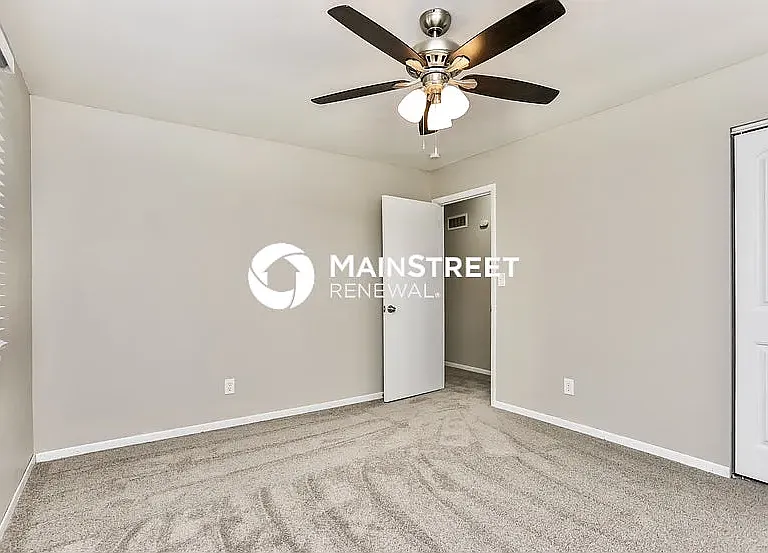 1700 Birch St — Photo 8