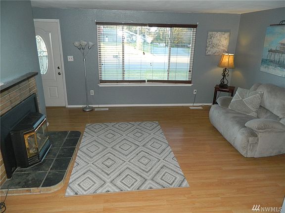5th image of 3191 Madrona Dr SE