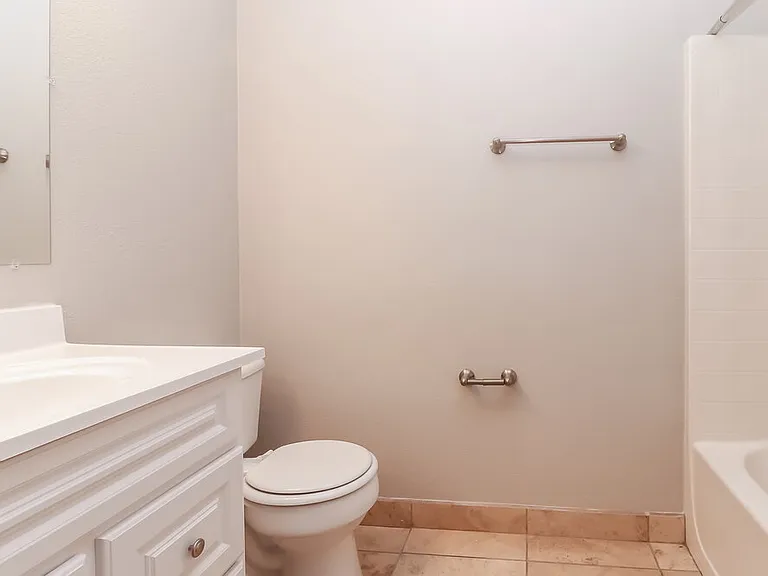 1932 Peridot Cir — Photo 13