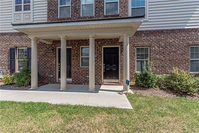 14629 Juventus St #2A — Photo 3