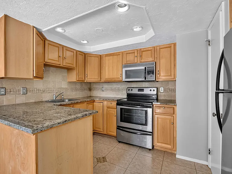 327 Cowry Rd — Photo 4