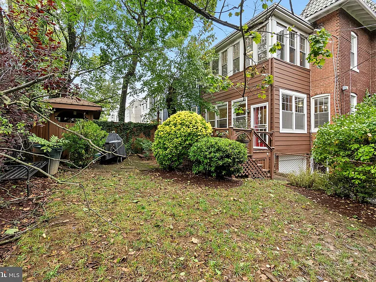 1501 Crittenden St NW — Photo 47