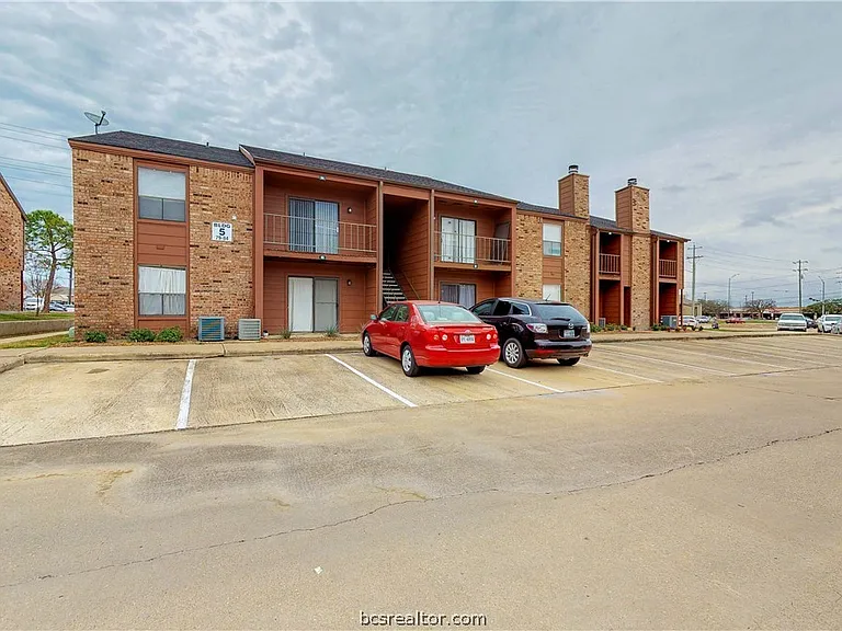 904 University Oaks Blvd #80 — Photo 31