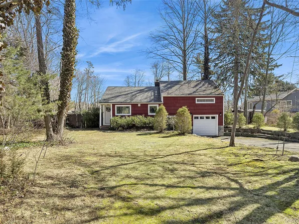 14 Suydam Drive, Melville, NY 11747