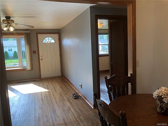 5th image of 55 Wheaton Dr