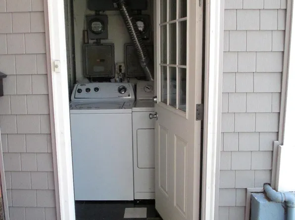 49 Booraem Avenue image 5 of 23