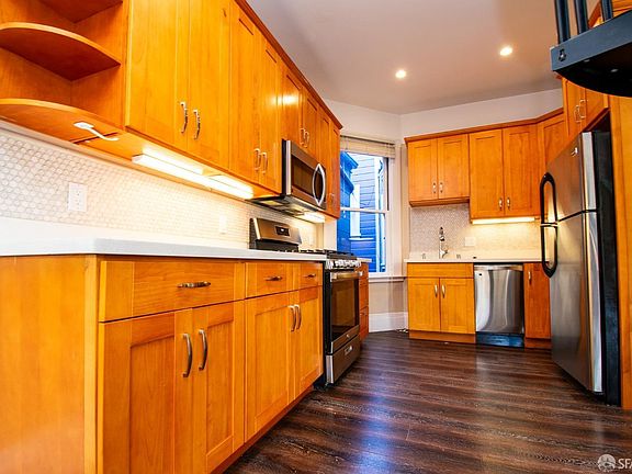 3rd image of 205 Bonview St #205