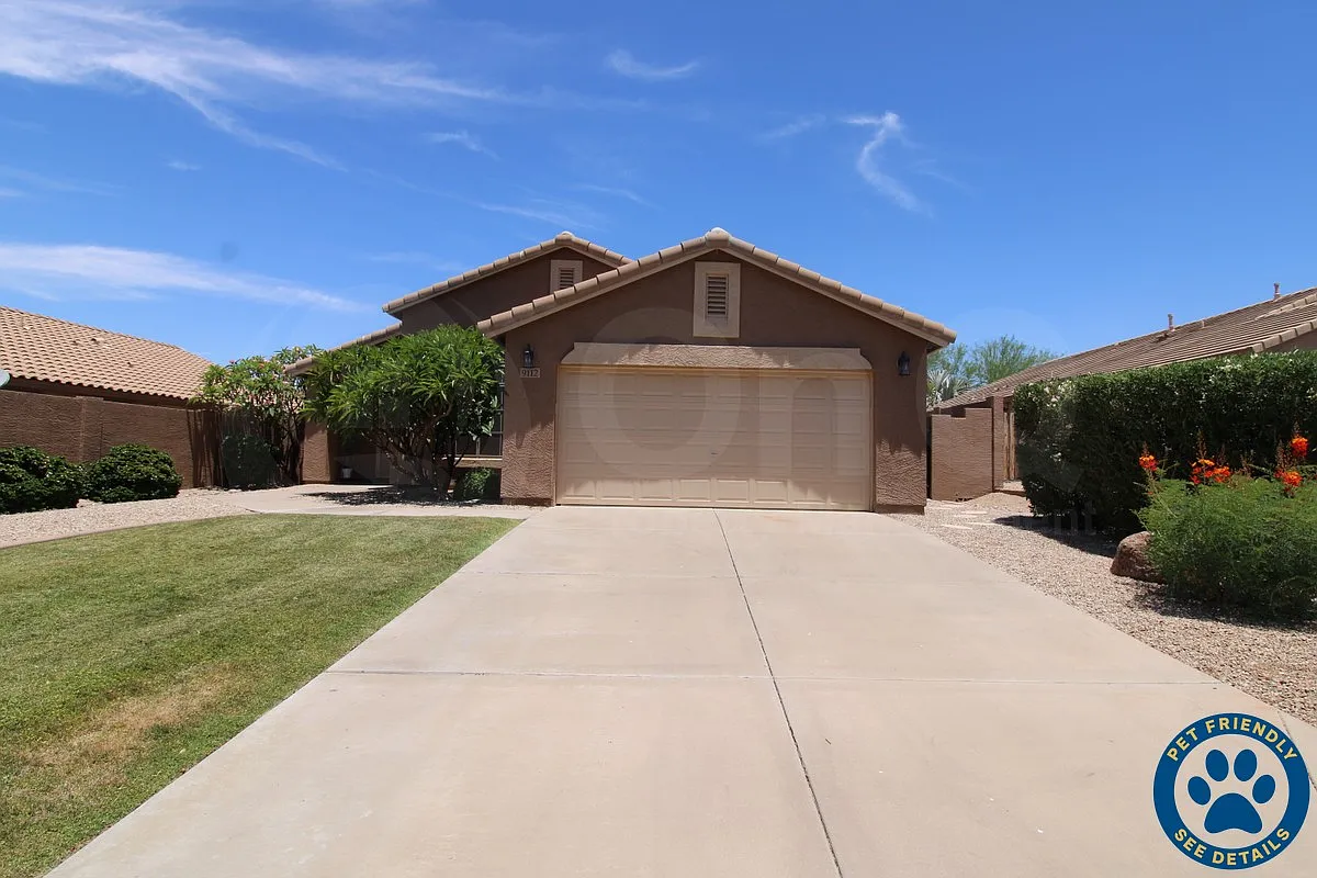 3 bed, 2.0 bath, 1595 sqft, $2,450 — Photo 1