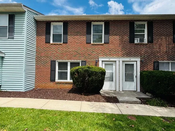174 Clover Valley Cir, Blacksburg, VA 24060