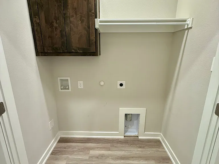 1321 Pebblebrook Ln — Photo 17