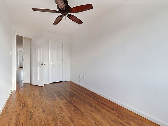 5th image of 964 Hemlock St