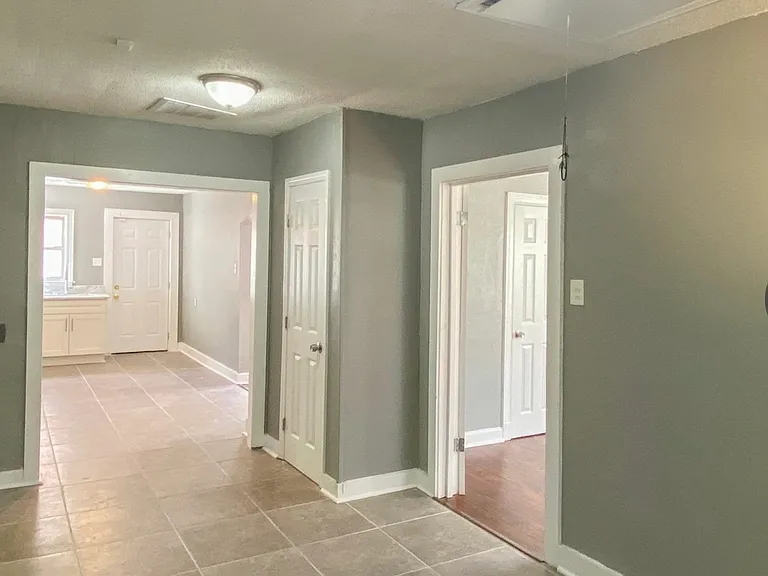 1654 E McLemore Ave — Photo 6