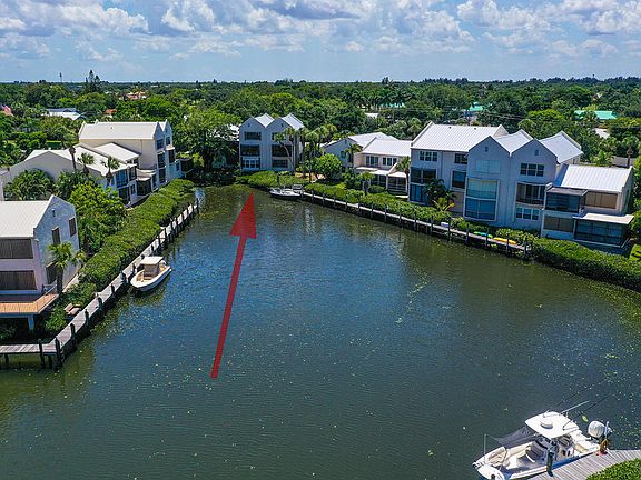 5th image of 3901 SE Saint Lucie Blvd APT 36